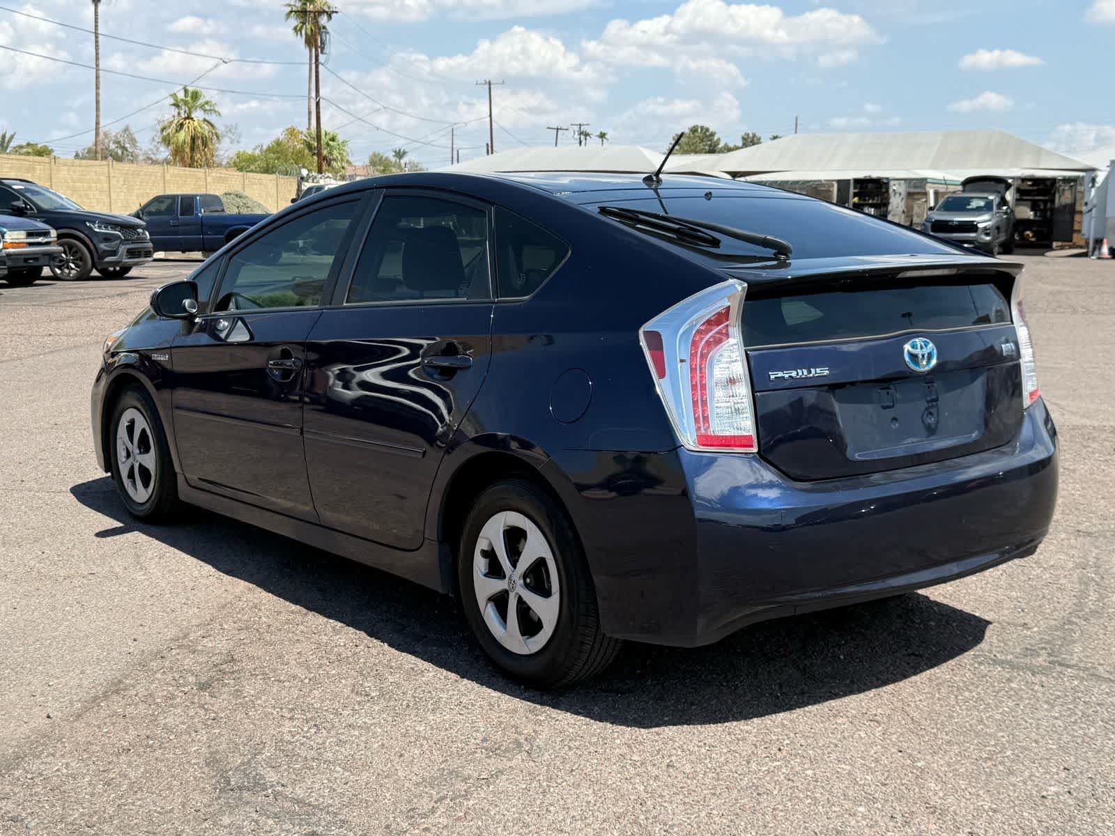 Used 2015 Toyota Prius Two FWD image 4
