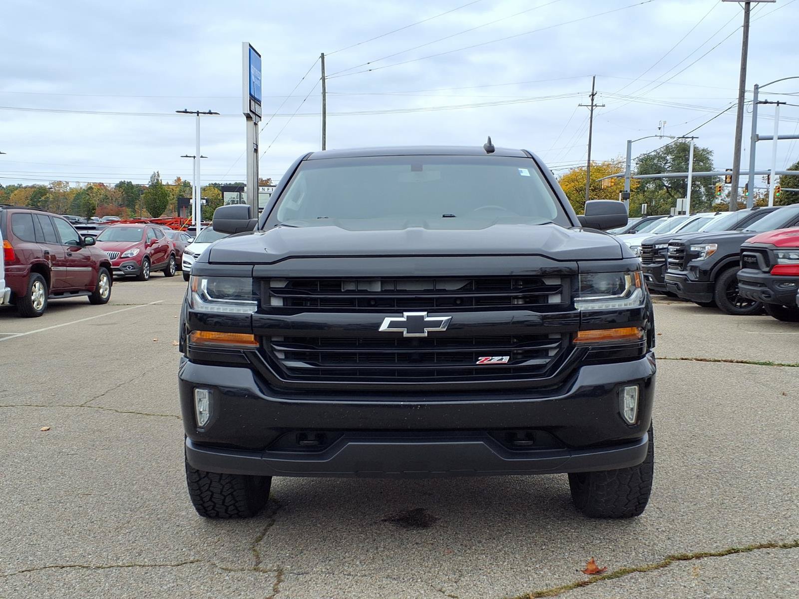 Used 2017 Chevrolet Silverado 1500 LT w/ Midnight Edition AWD/4WD image 2