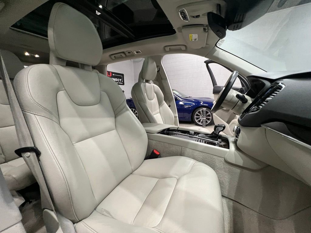 Used 2016 Volvo XC90 T6 Momentum image 28