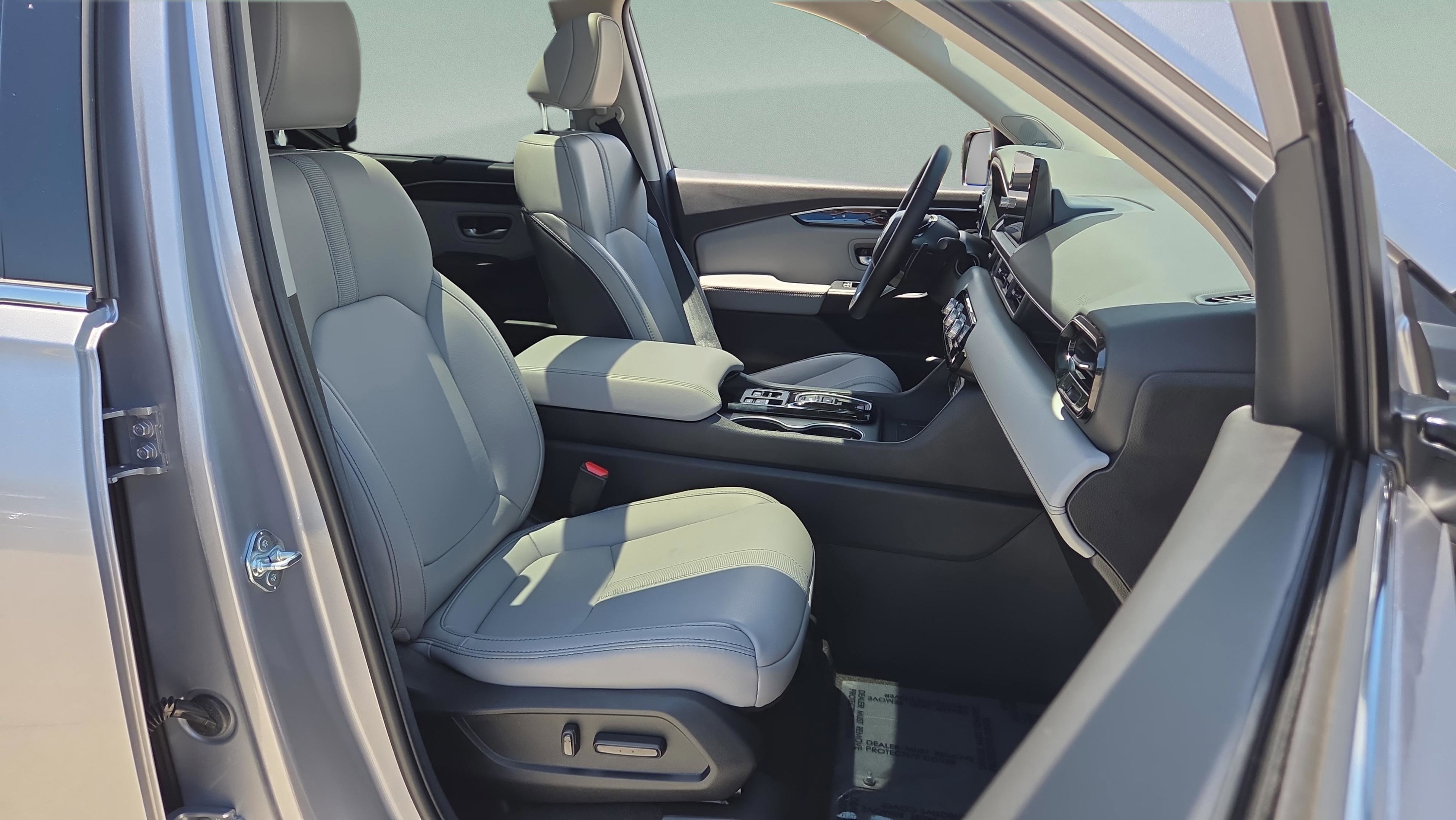 Used 2025 Honda Pilot Touring image 18