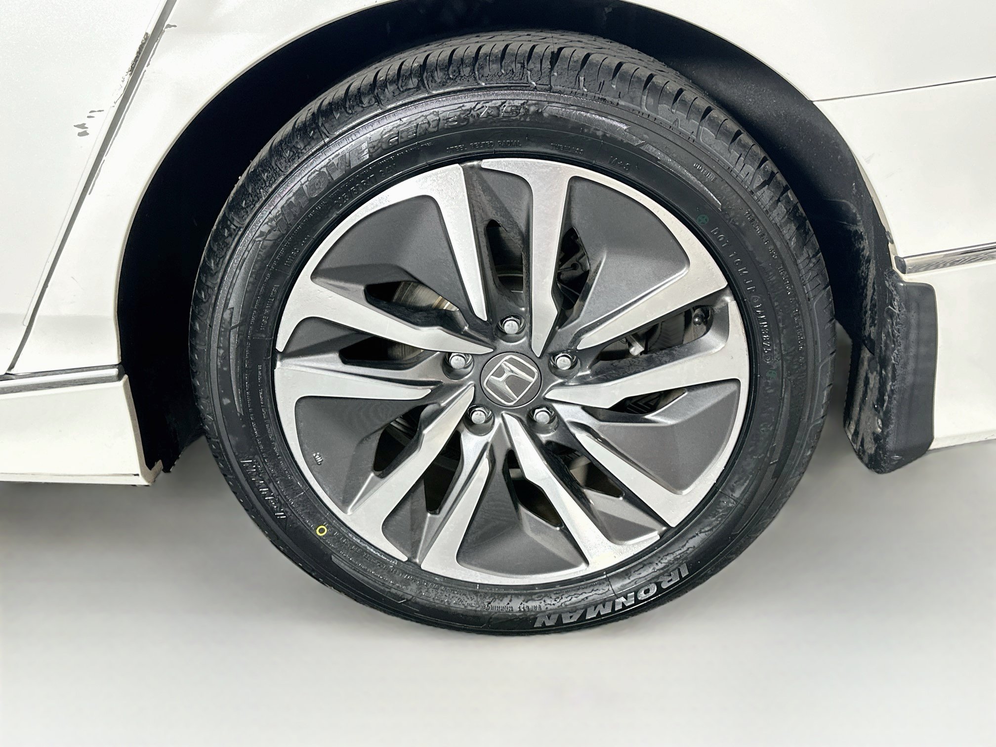 Used 2021 Honda Accord EX-L image 11