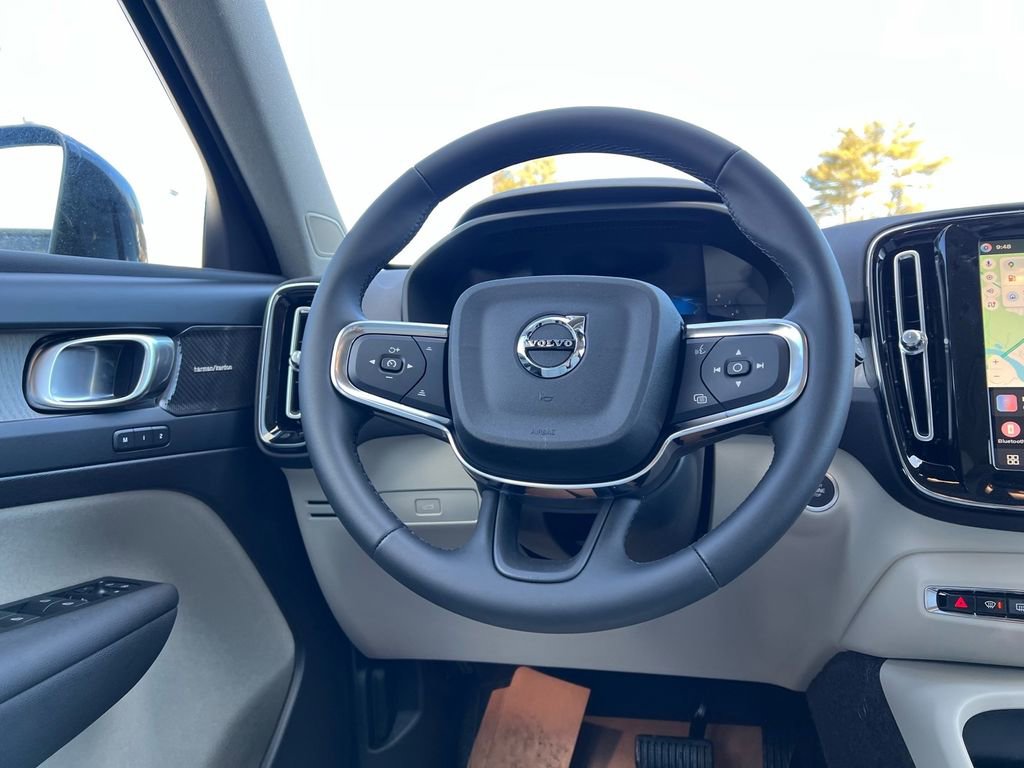 New 2026 Volvo XC40 B5 Plus w/ Protection Package Premier AWD/4WD image 23