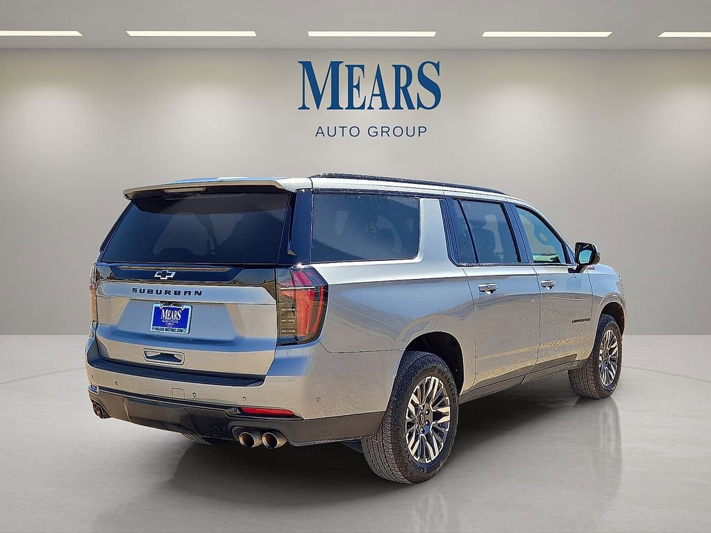 Used 2025 Chevrolet Suburban Z71 image 5