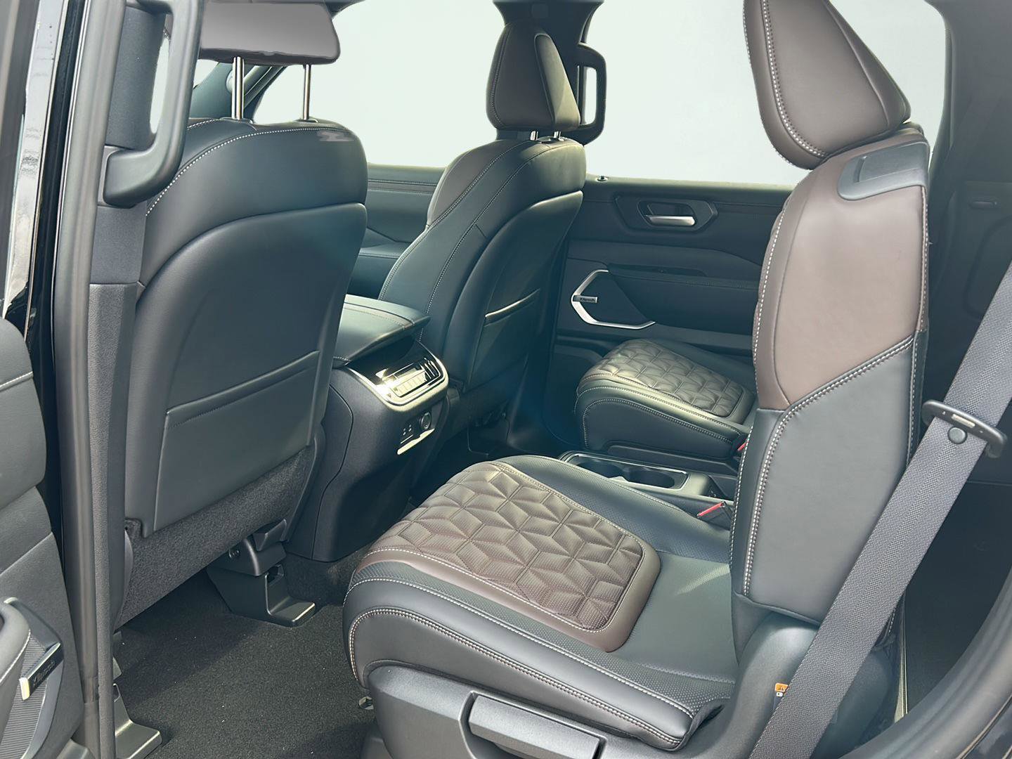 New 2026 Nissan Armada Platinum Reserve AWD/4WD image 17
