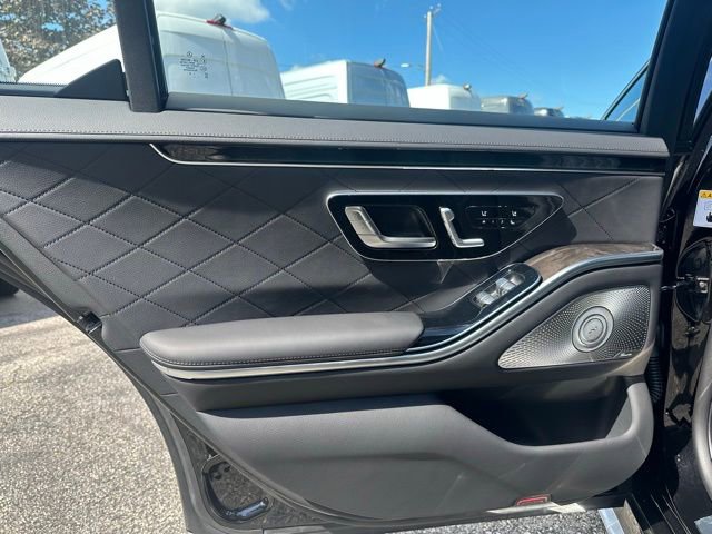 Used 2026 Mercedes-Benz S 580 4MATIC Sedan image 14