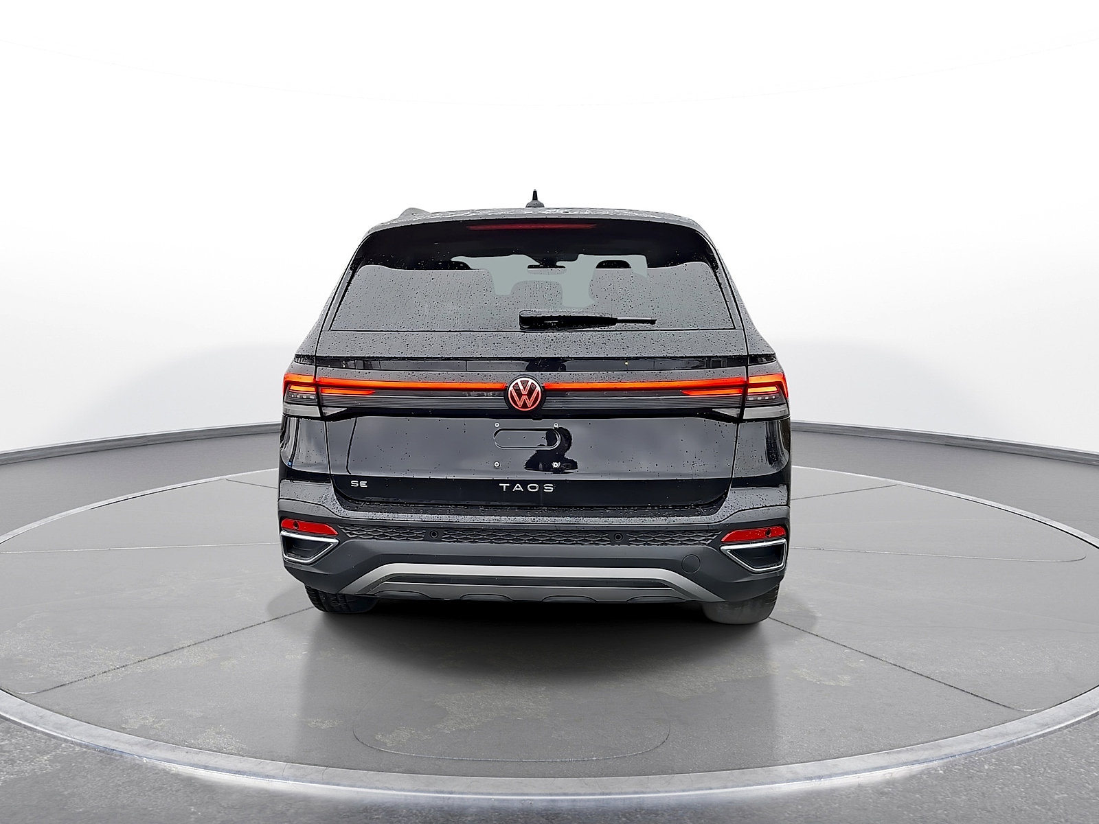 Used 2025 Volkswagen Taos SE FWD image 7