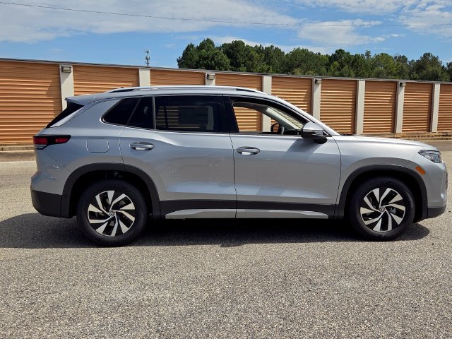 New 2026 Volkswagen Tiguan S FWD image 13