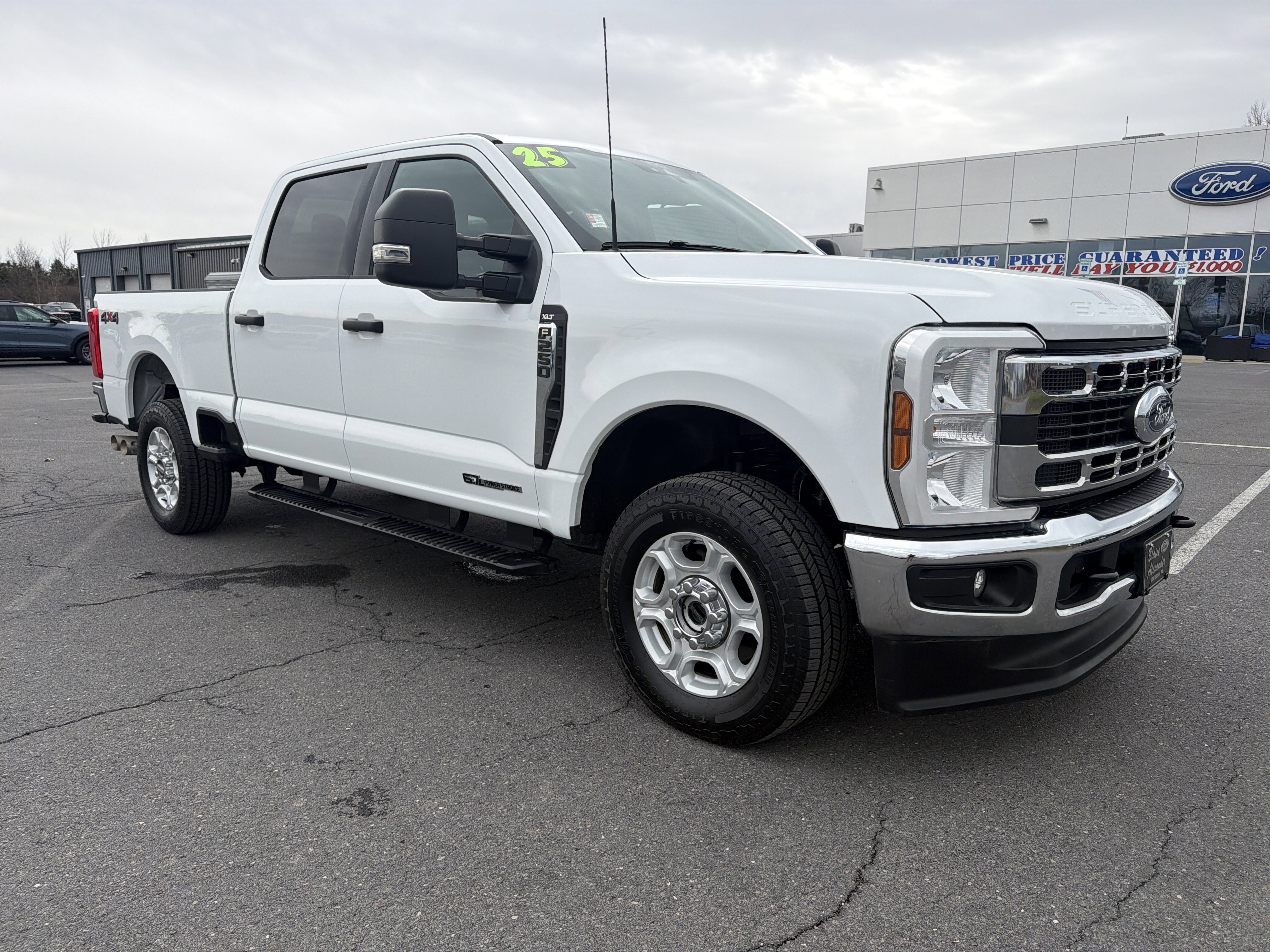 Used 2025 Ford F250 XLT image 1