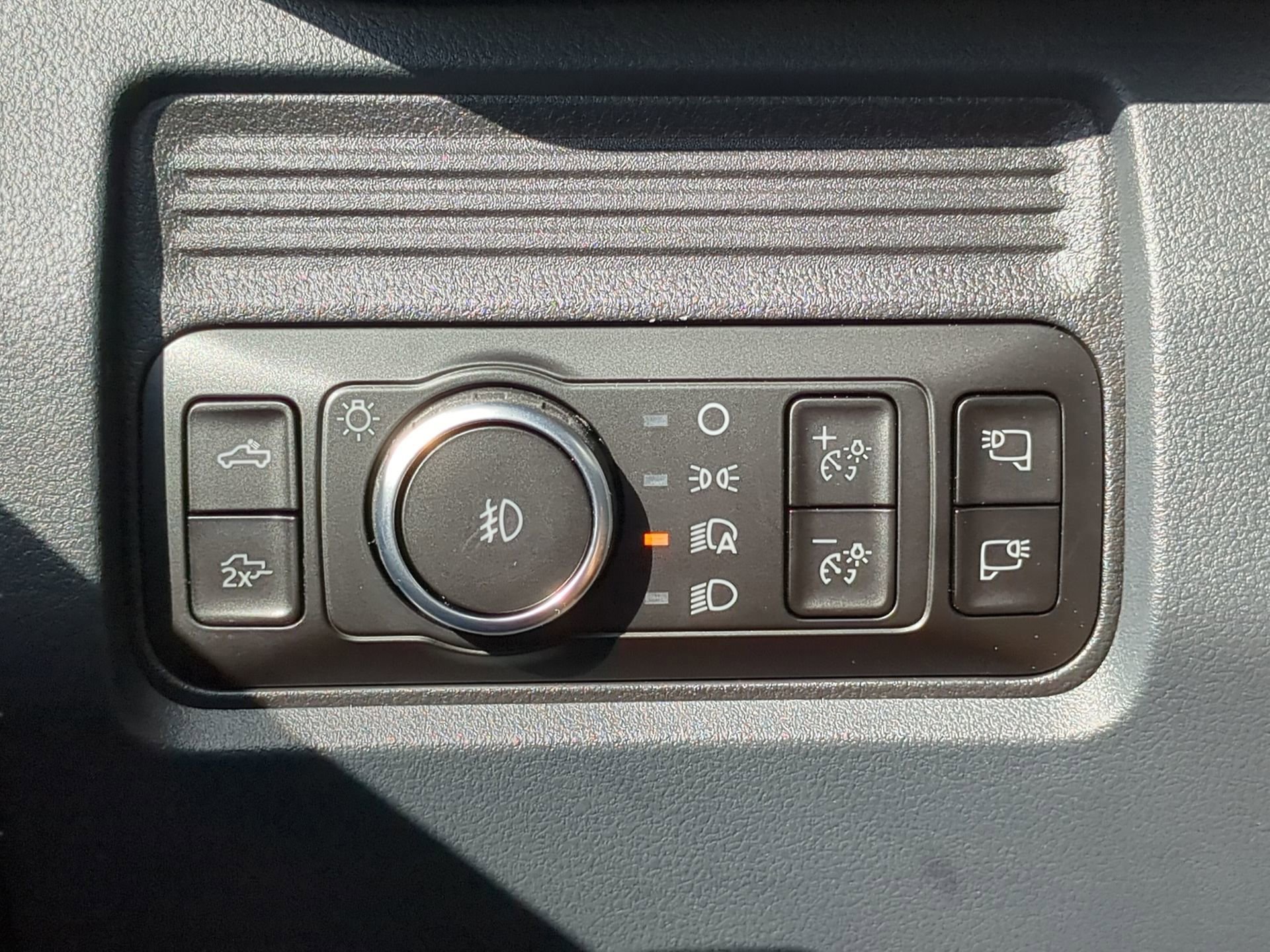 New 2026 Ford F250 Lariat w/ Black Appearance Package image 60