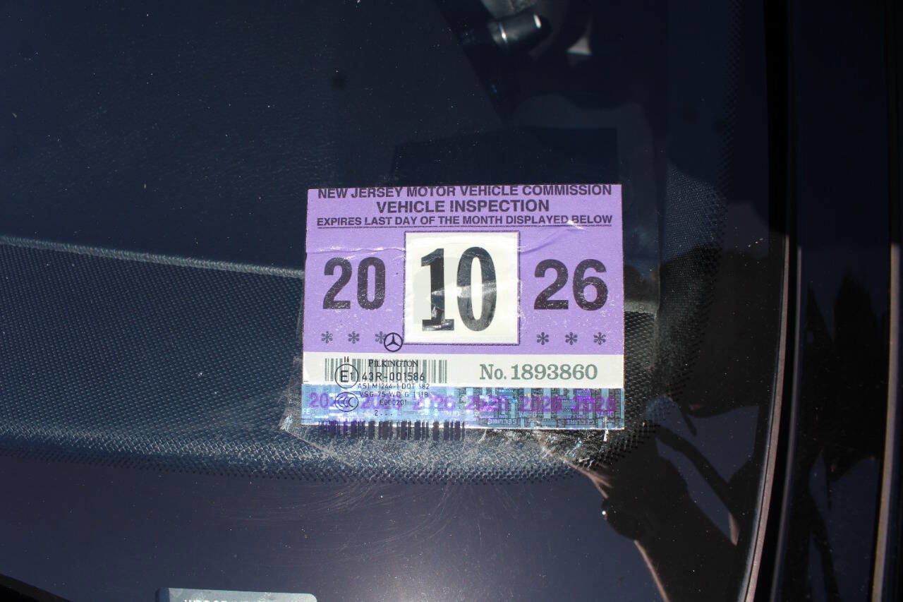 Used 2013 Mercedes-Benz C 250 Sedan image 17