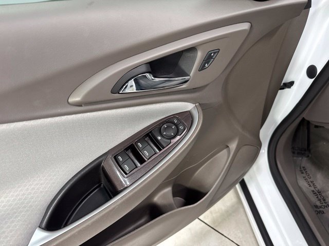 Used 2022 Chevrolet Malibu LS FWD image 9