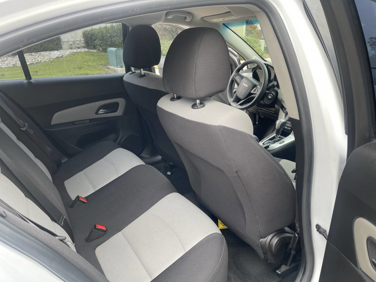Used 2015 Chevrolet Cruze LS FWD image 19