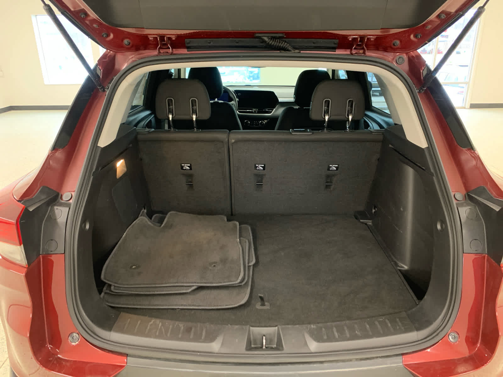 Used 2025 Chevrolet TrailBlazer LT AWD/4WD image 7