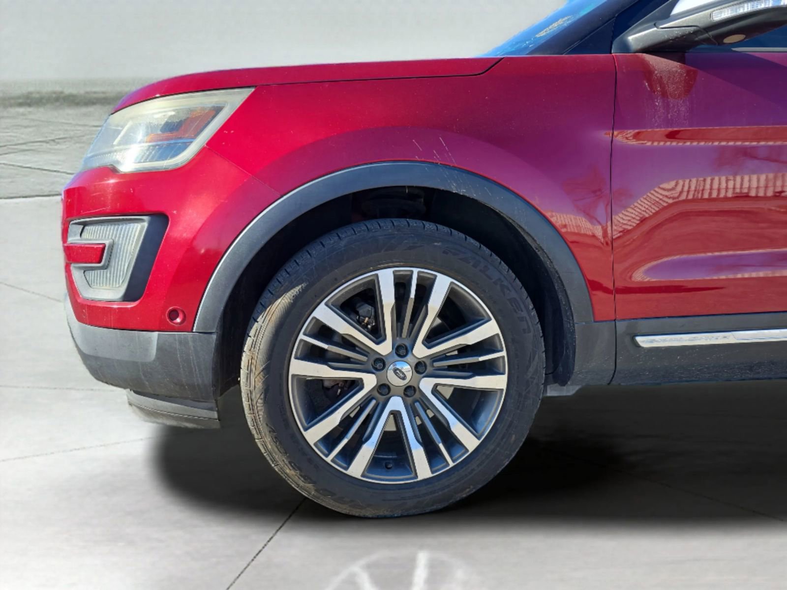 Used 2016 Ford Explorer Platinum image 9