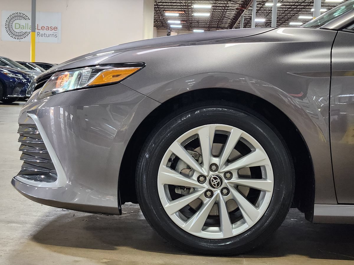 Used 2023 Toyota Camry LE FWD image 5
