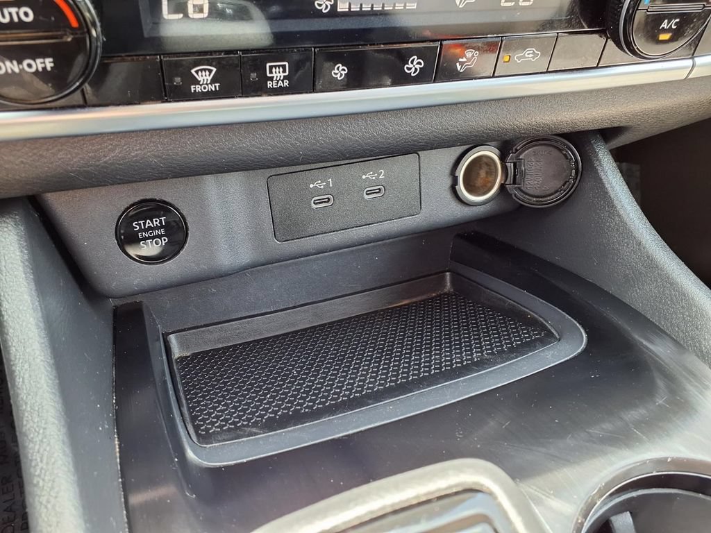 Used 2025 Nissan Rogue SV AWD/4WD image 9