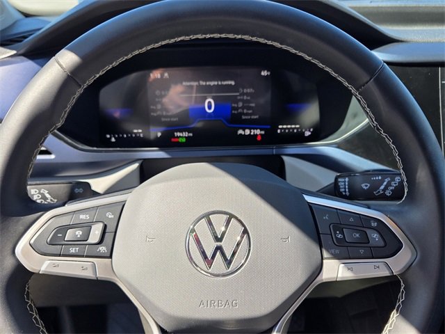 Used 2024 Volkswagen Taos SE image 27