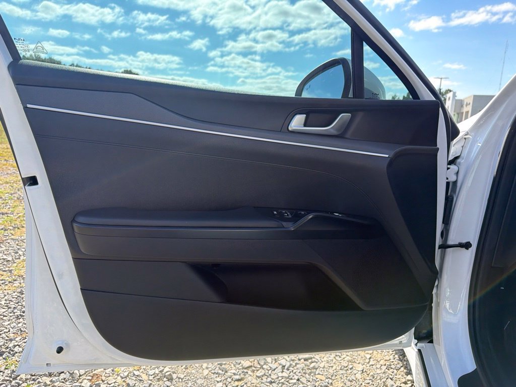 Used 2023 Kia K5 LXS FWD image 10