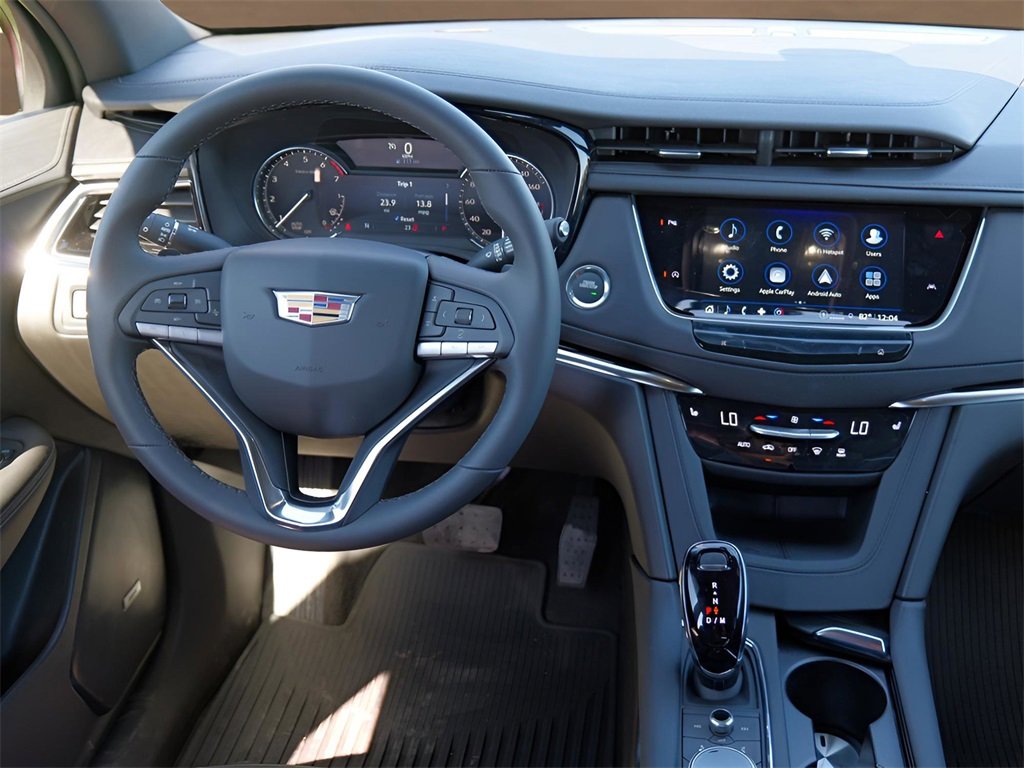 New 2025 Cadillac XT6 Luxury image 26