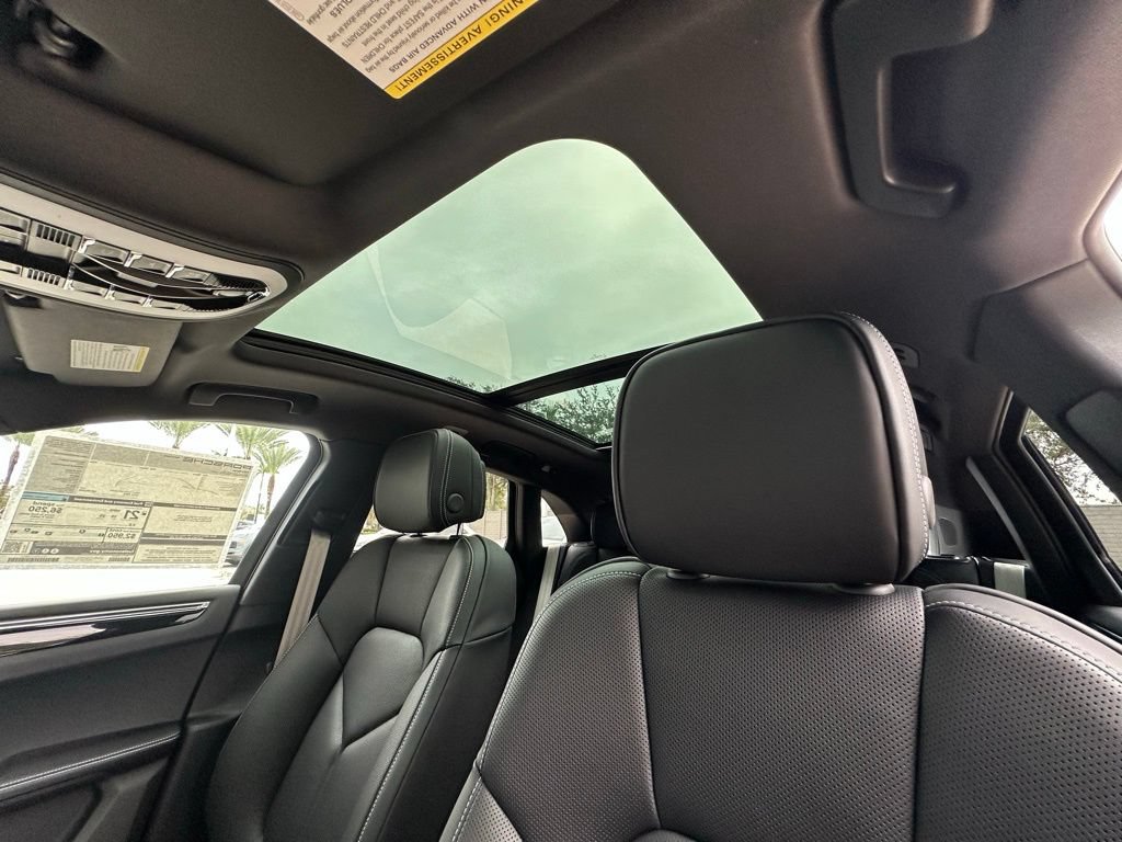 Certified 2026 Porsche Macan Turbo AWD/4WD image 22