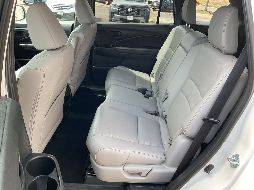 Used 2023 Honda Passport EX-L image 21