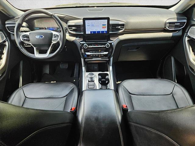Used 2023 Ford Explorer Limited AWD/4WD image 19