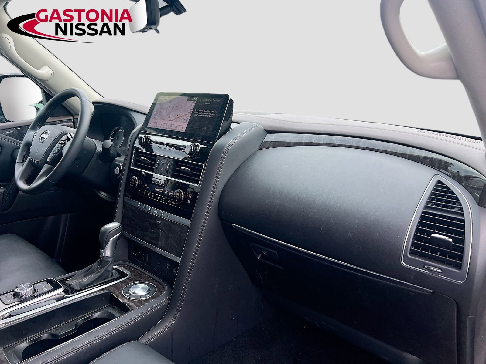 Used 2024 Nissan Armada Platinum w/ Captain's Chairs Package image 38