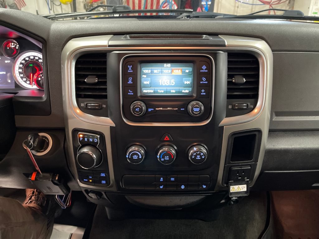 Used 2017 RAM 1500 Classic SLT w/ Luxury Group AWD/4WD image 19