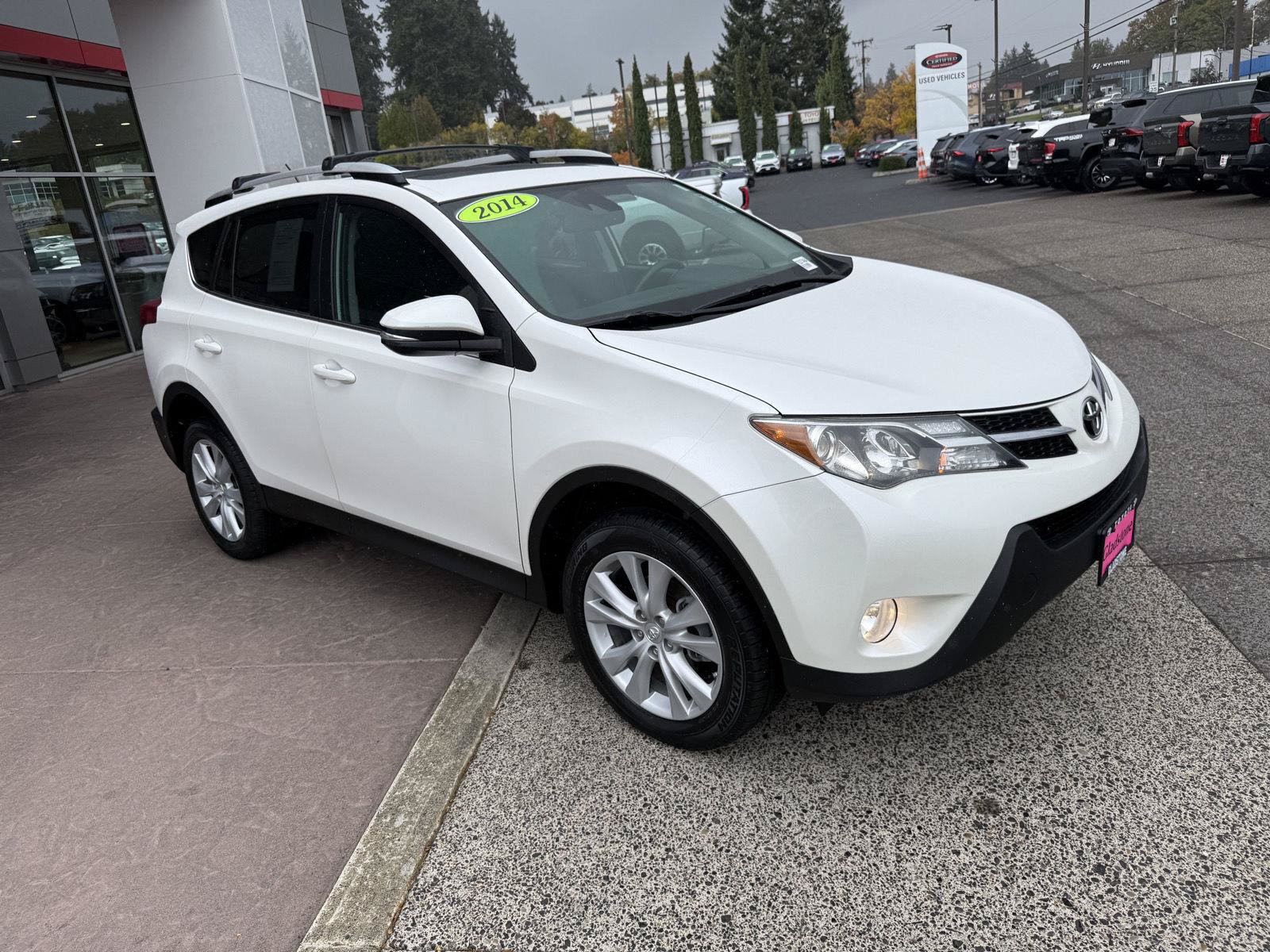 Used 2014 Toyota RAV4 Limited AWD/4WD image 6