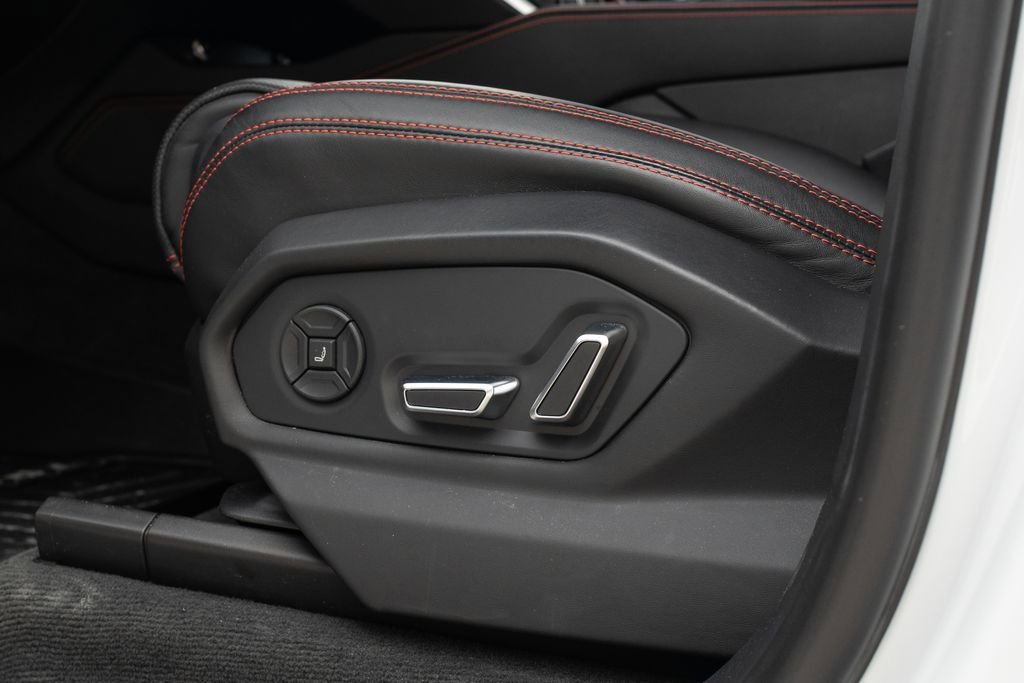 Used 2019 Lamborghini Urus image 25