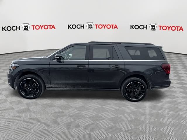 Used 2022 Ford Expedition Max Limited image 4