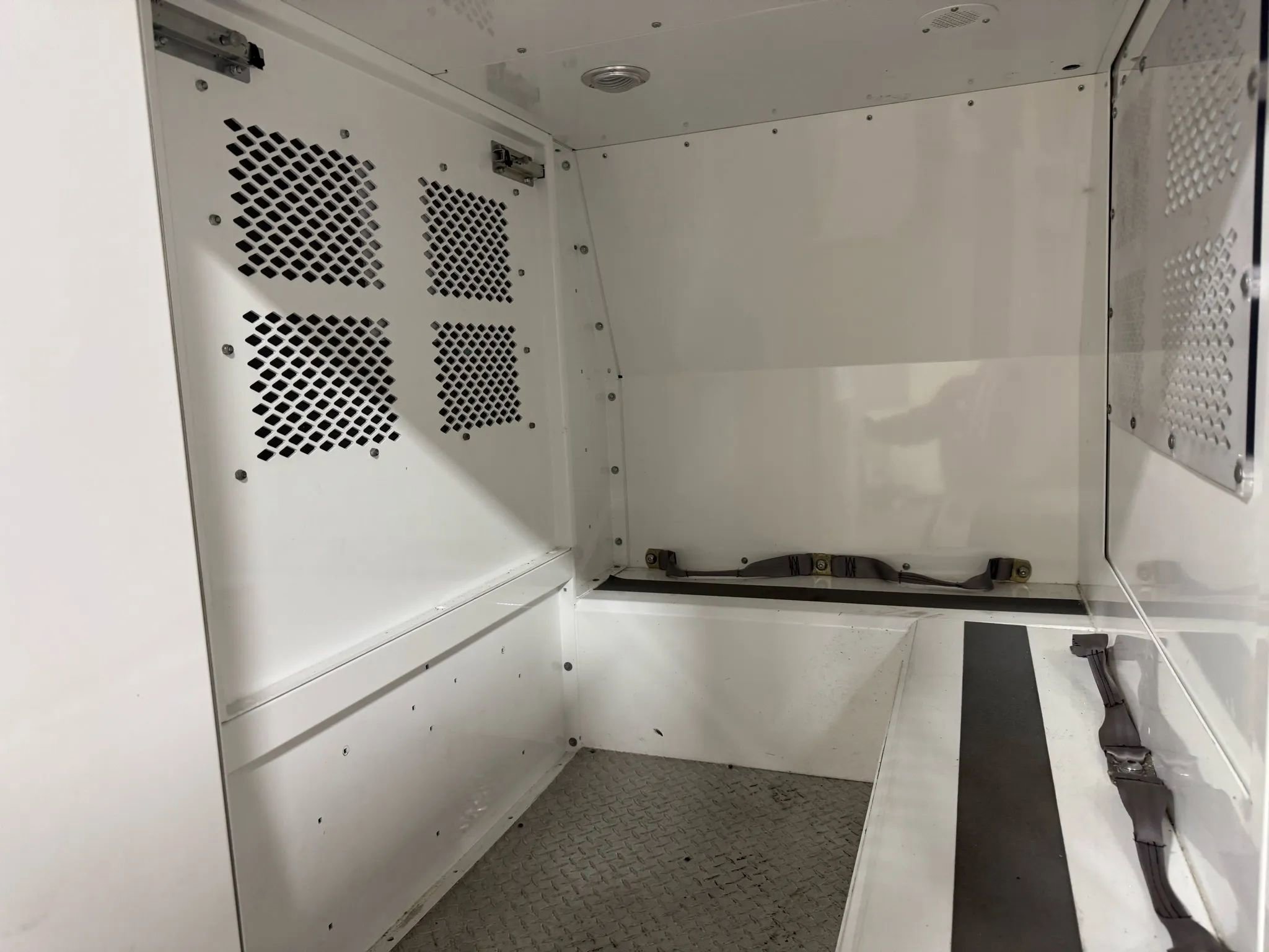 Used 2012 Ford E-350 and Econoline 350 Extended Super Duty w/ PWR Group image 27