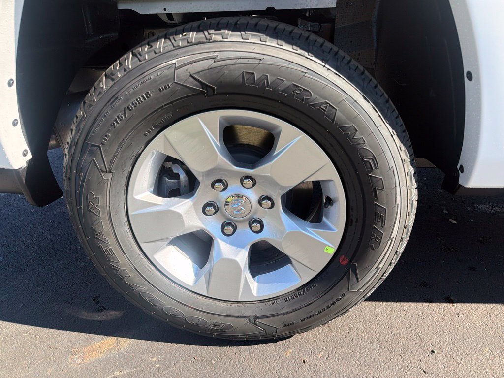 New 2027 RAM 1500 4x4 Crew Cab image 9