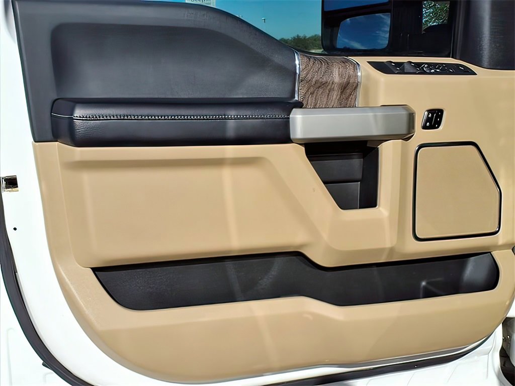 Used 2017 Ford F250 Lariat w/ Lariat Ultimate Package image 23