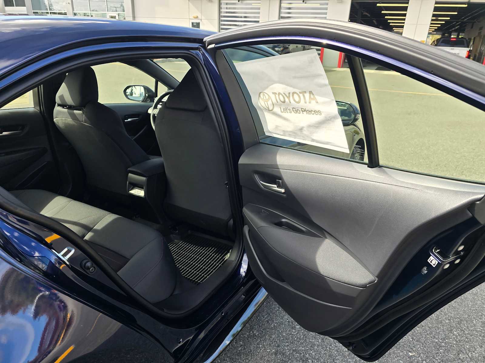 Certified 2026 Toyota Corolla SE w/ SE Package image 13