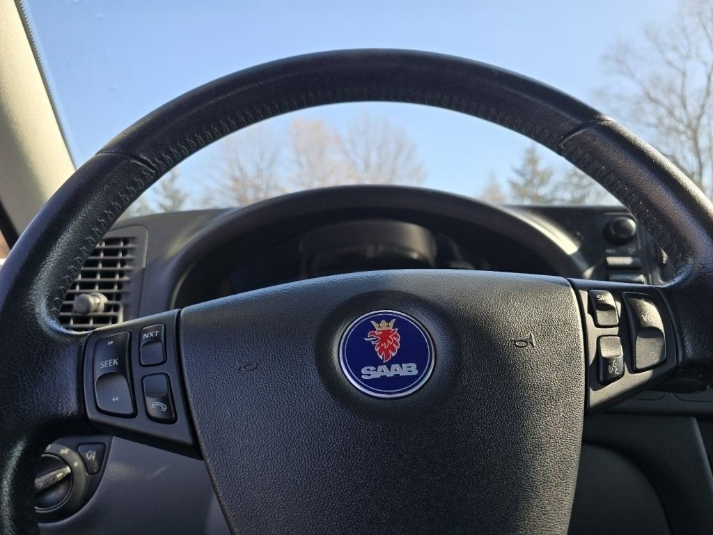 Used 2004 Saab 9-3 Arc image 18