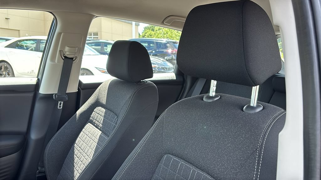 Certified 2025 Honda HR-V LX image 24