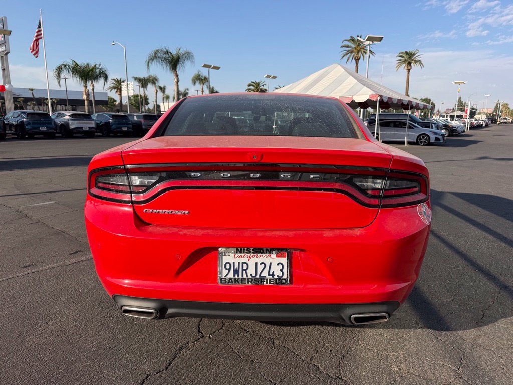 Used 2022 Dodge Charger SXT RWD image 3