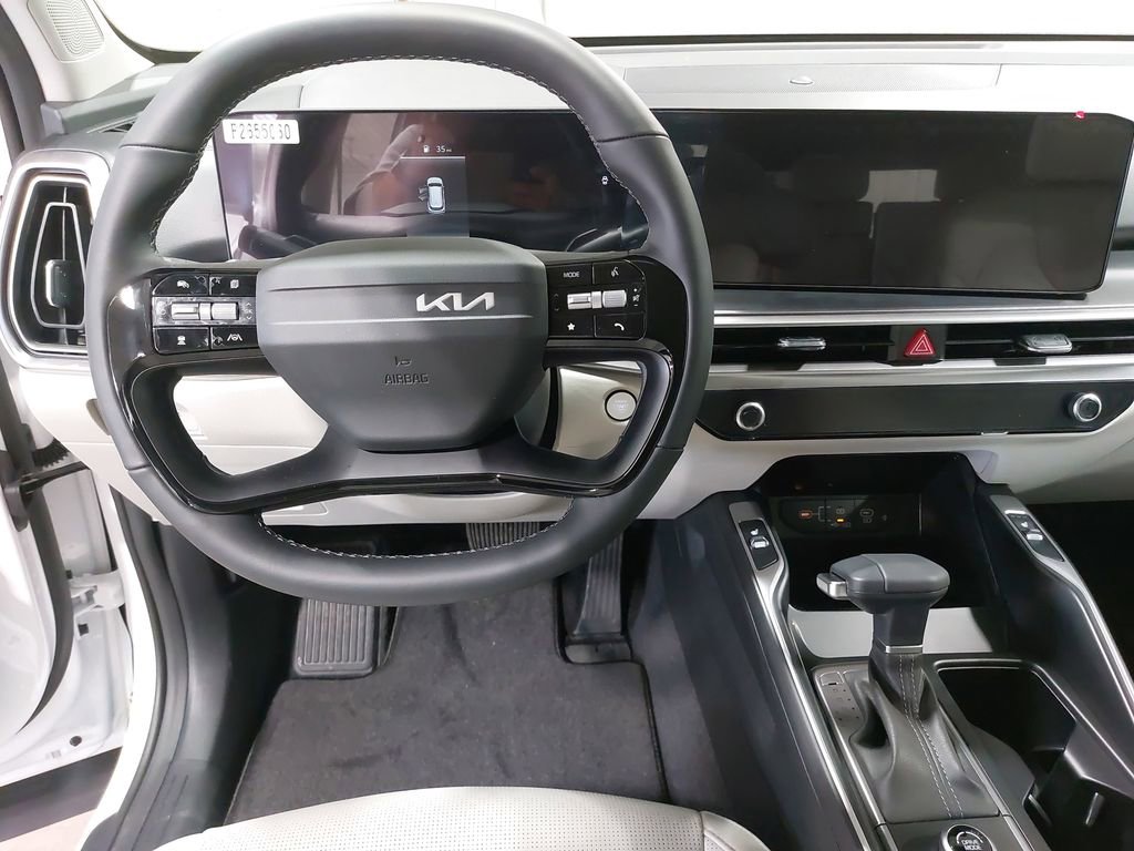 New 2026 Kia Sorento S w/ S Panoramic Sunroof Package FWD image 17
