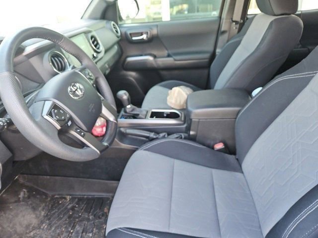 Used 2023 Toyota Tacoma TRD Sport w/ Advanced Technology Package image 7