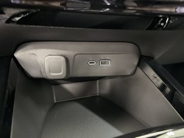 New 2026 Chevrolet Trax RS w/ Driver Confidence Package FWD image 28