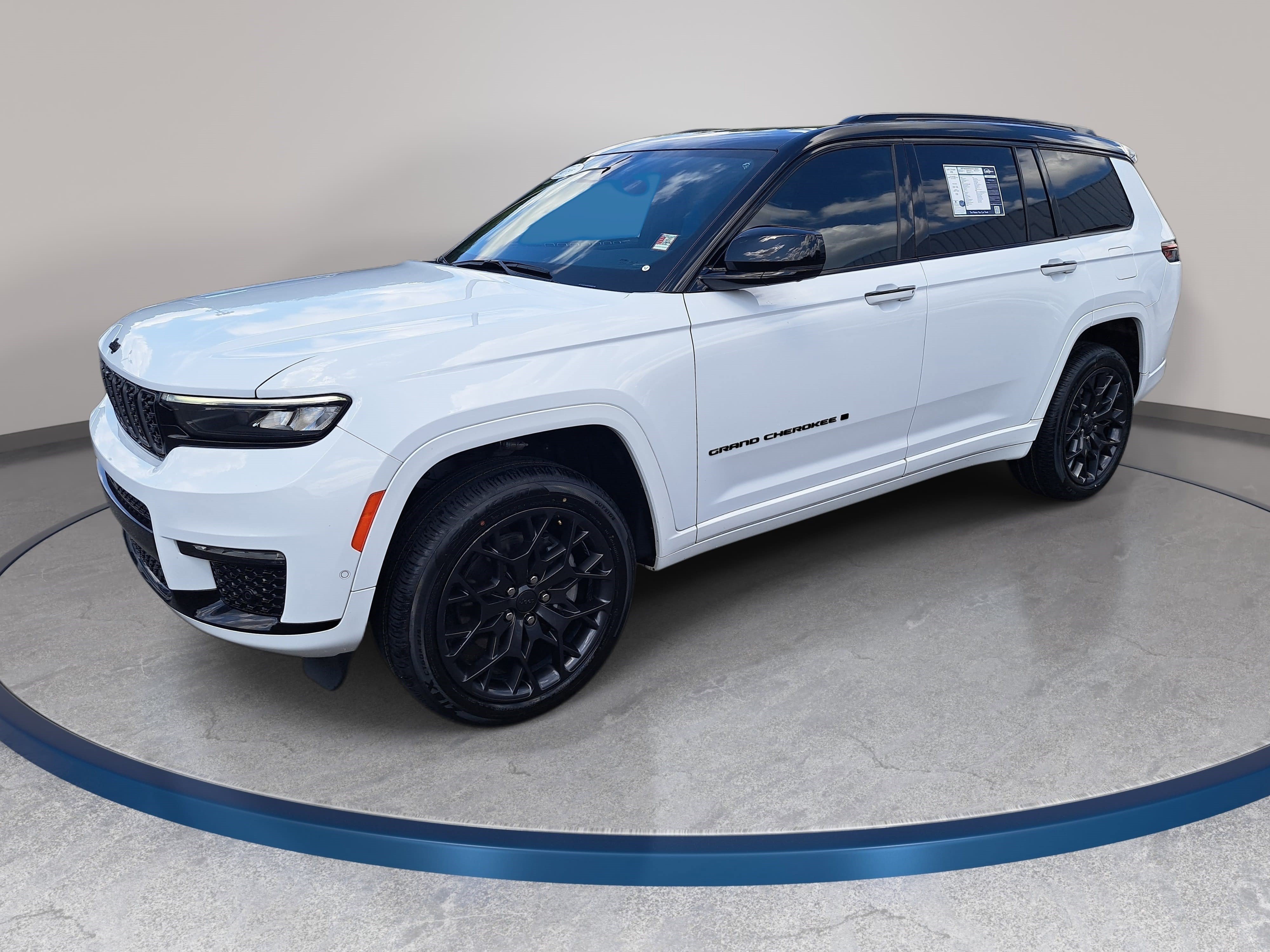 Used 2024 Jeep Grand Cherokee L Summit AWD/4WD image 1