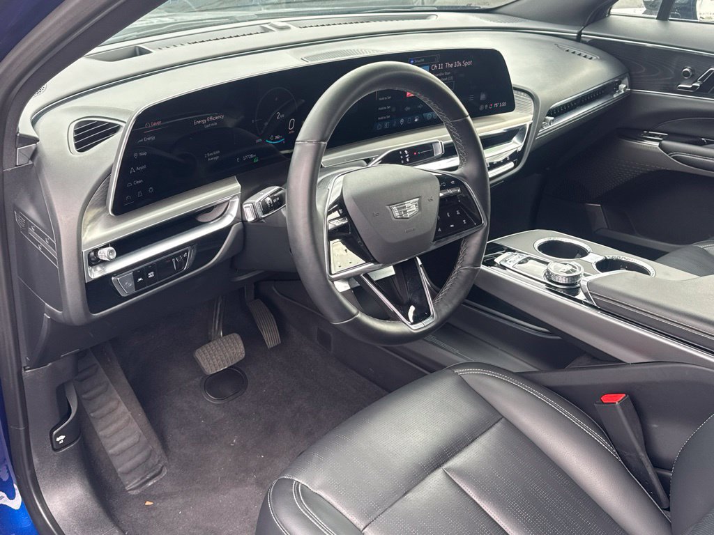 Used 2024 Cadillac Lyriq Luxury RWD image 11