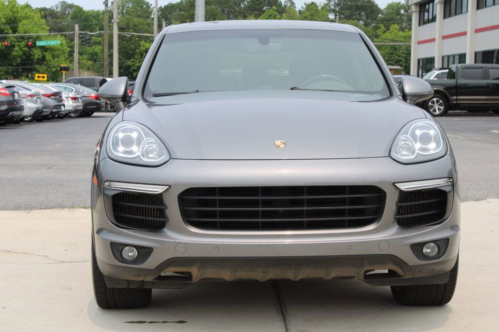 Used 2018 Porsche Cayenne S image 2