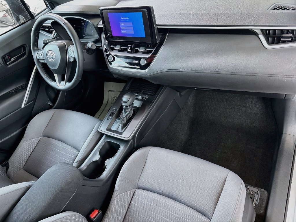 Certified 2026 Toyota Corolla Cross AWD Hybrid w/ Moonroof Package image 17