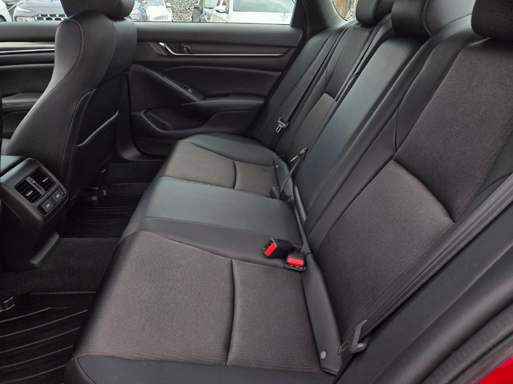 Used 2022 Honda Accord Sport image 13