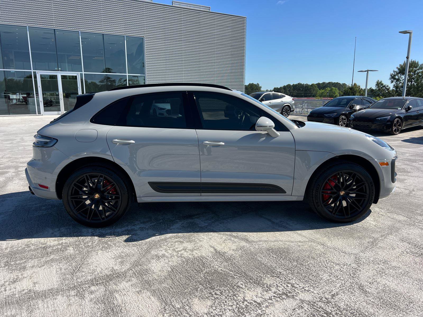 Used 2023 Porsche Macan GTS w/ Premium Package Plus image 4
