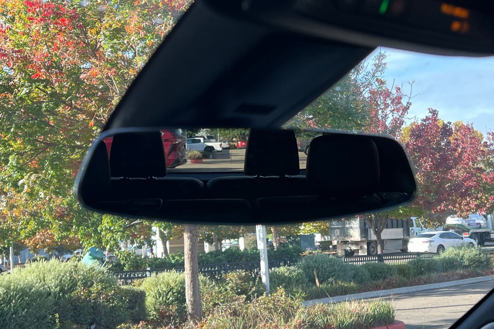 Used 2023 Cadillac XT6 Premium Luxury image 25