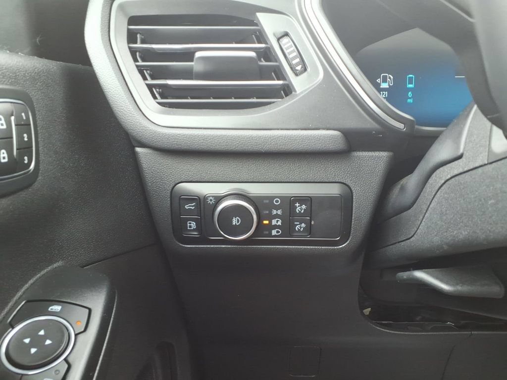 Used 2024 Ford Escape SE w/ PHEV Premium Package FWD image 17