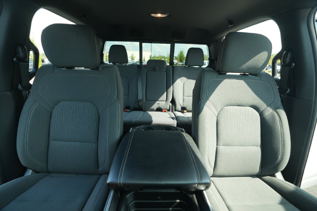Used 2023 RAM 1500 Big Horn AWD/4WD image 36